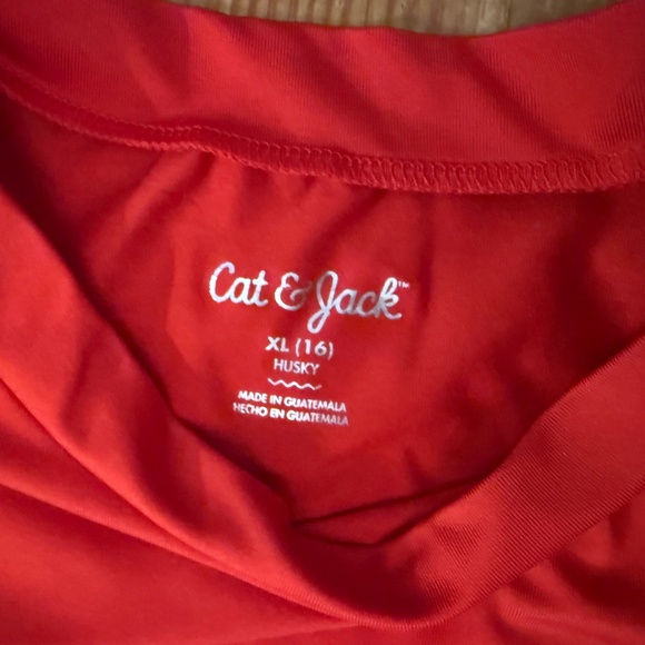 Cat & Jack Boys’ Red Short-Sleeve Rashguard – XL (16) Husky - Picture 2 of 5